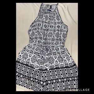 🤍Floral Print Romper🤍 Super Cute for summer!!